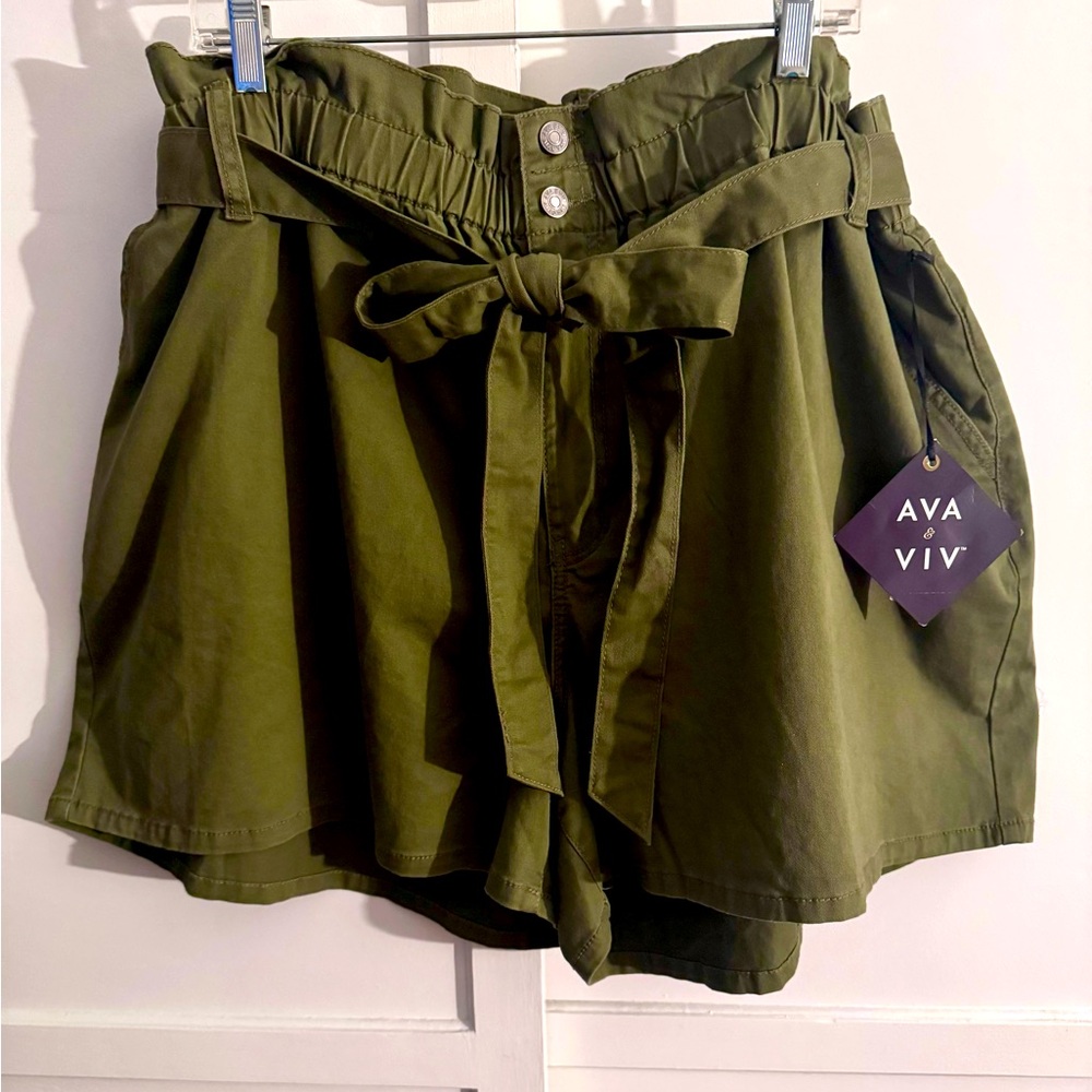 Ava & Viv Women's High Elastic Waist Army Green Shorts w/Zipper. Wide Leg - NWT